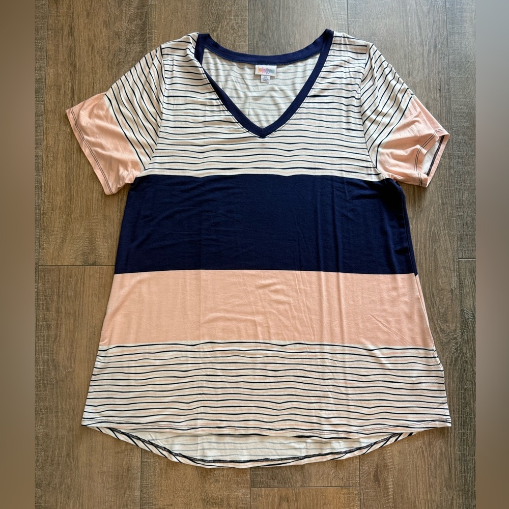 LuLaRoe White and Gray Boxy Short Sleeve Tee